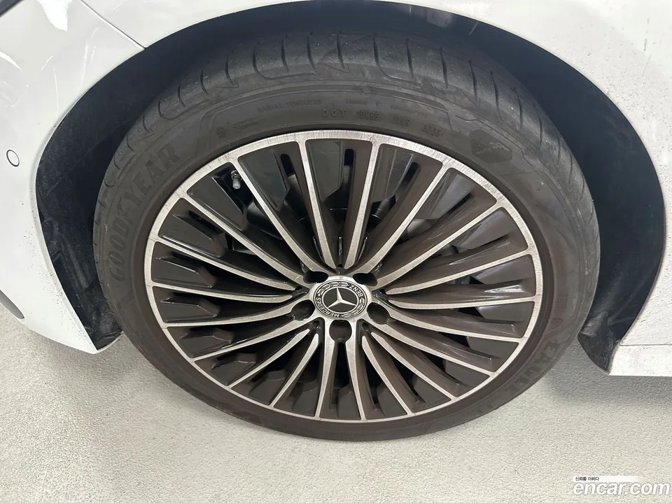 Mercedes-Benz CLE-Class CLE200 2024 — thumbnail 5