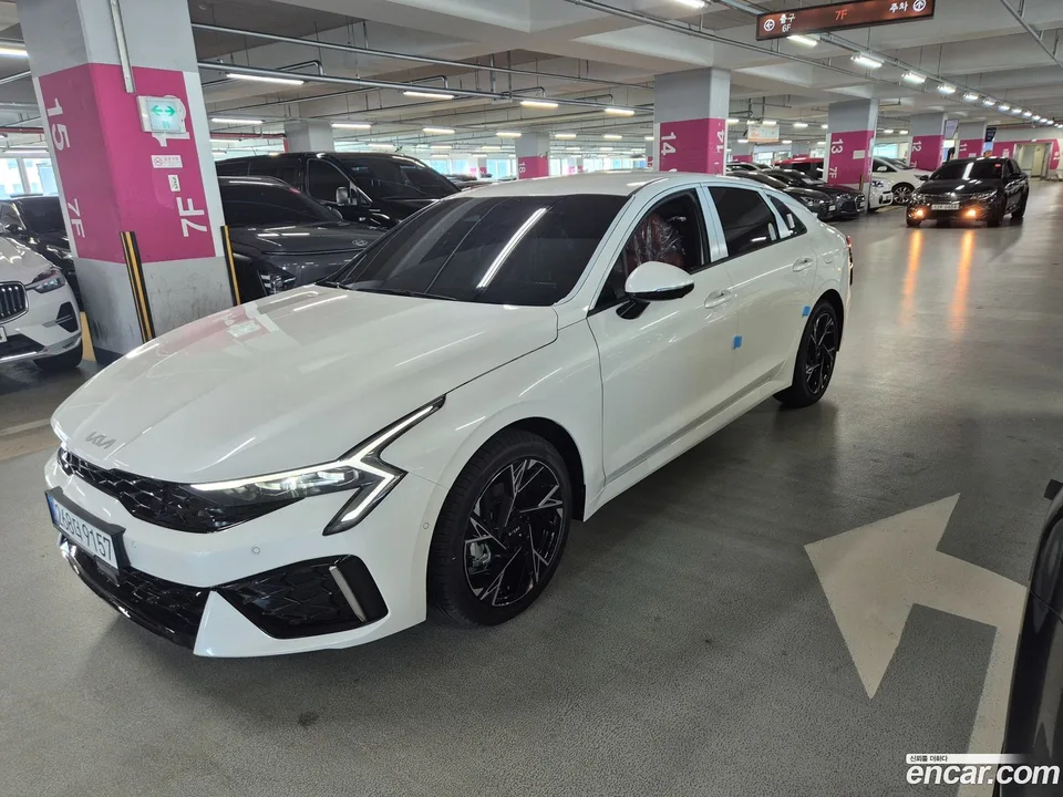 Kia K5 2.0 2026 — photo 1, buy with delivery to Moscow