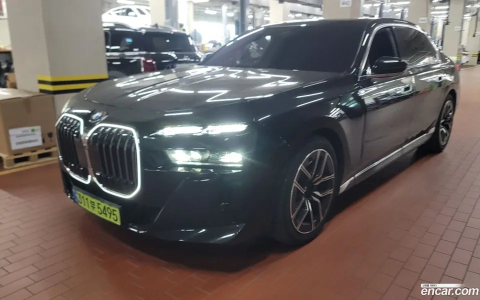 BMW 7 Series 740d xDrive M 2025 — thumbnail 5