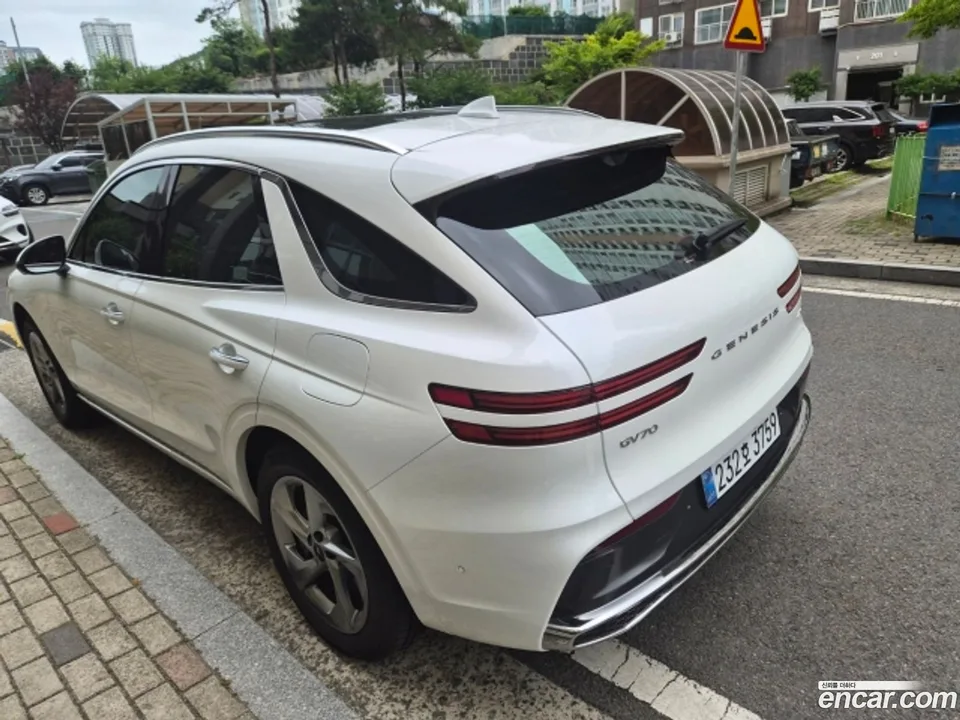 Genesis GV70 2.5T AWD 2025 — thumbnail 3