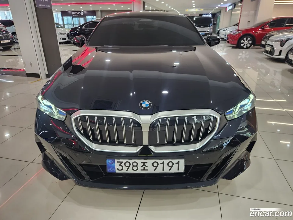 BMW 5 Series 523d M 2025 — thumbnail 3