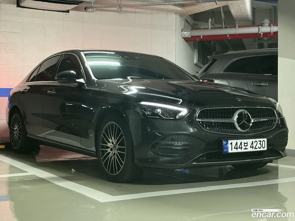 Mercedes-Benz C-Class C200 2025 — thumbnail 3