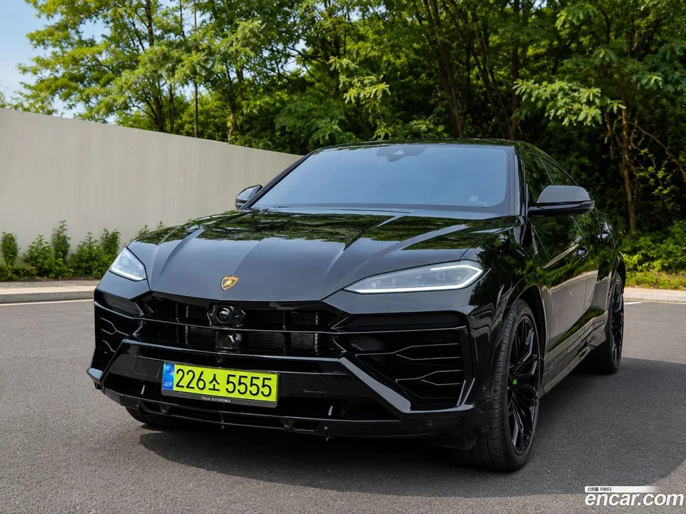 Lamborghini Urus 4.0 V8 SE 2025 — thumbnail 3