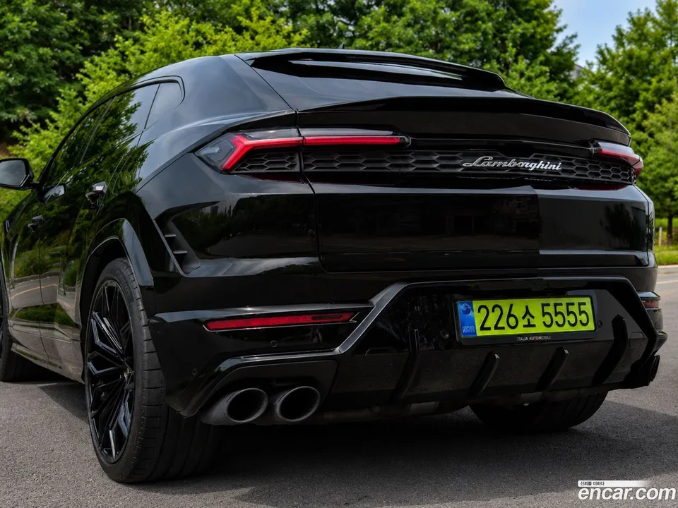Lamborghini Urus 4.0 V8 SE 2025 — thumbnail 5