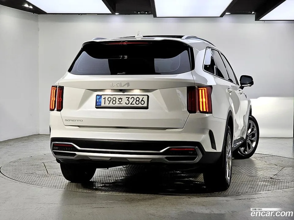 Kia Sorento 2.5T 2WD 2023 — thumbnail 4