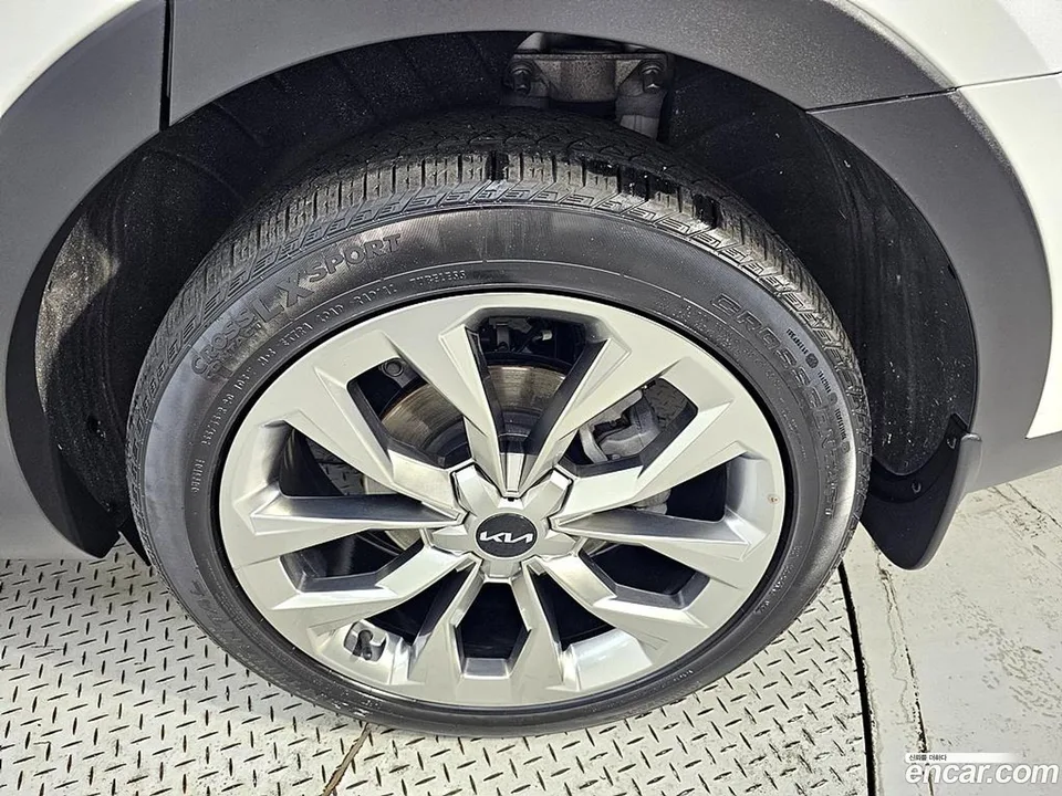 Kia Sorento 2.5T 2WD 2023 — thumbnail 5
