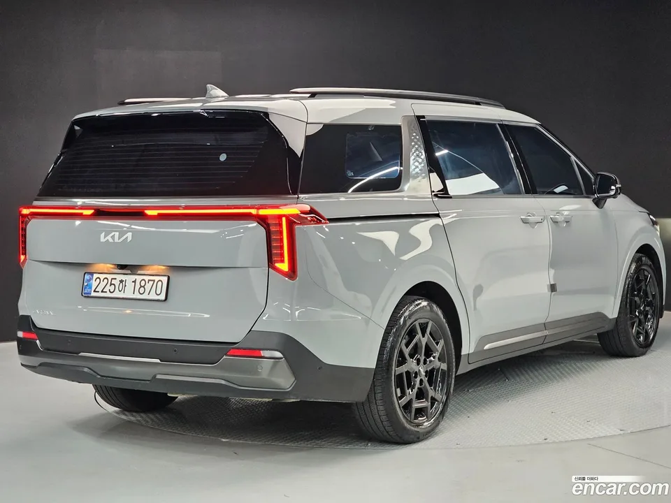 Kia Carnival 9 2025 — thumbnail 3