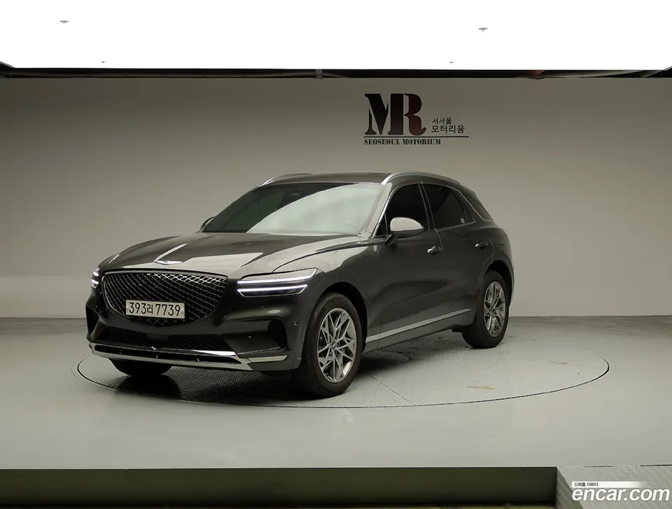 Genesis GV70 2.5T AWD 2024 — photo 1, buy with delivery to Moscow