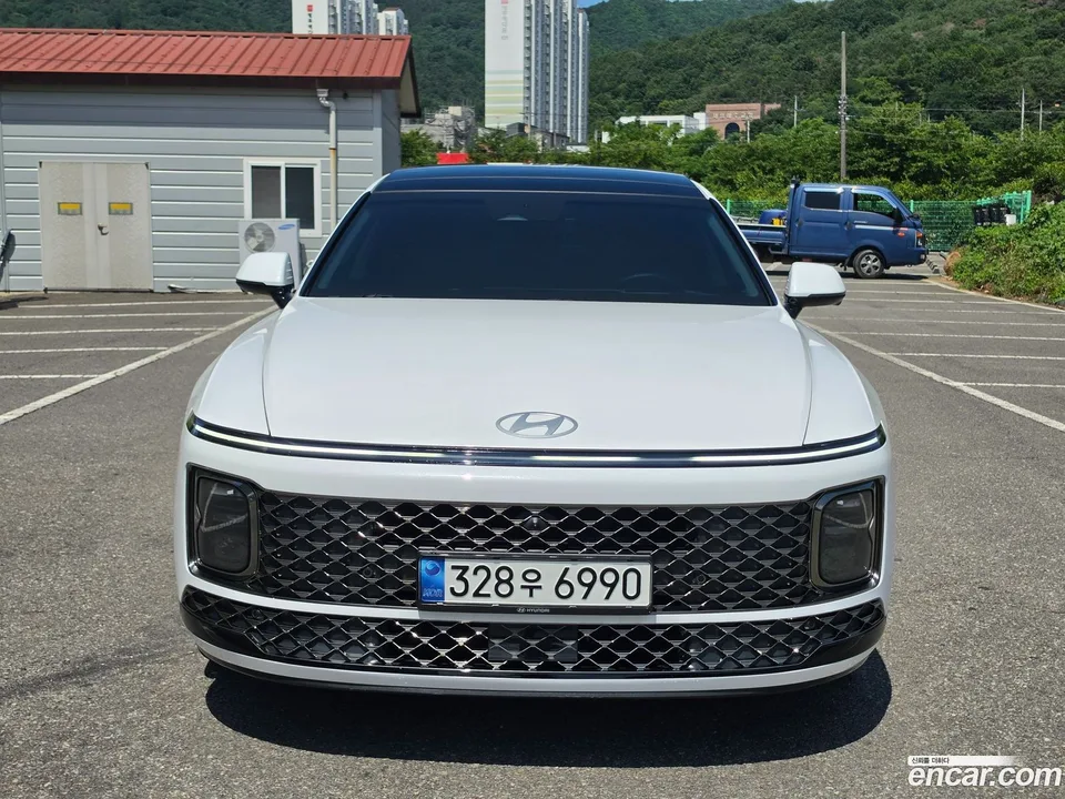 Hyundai Grandeur Hybrid 2023 — фото 1, купить с доставкой в Москву