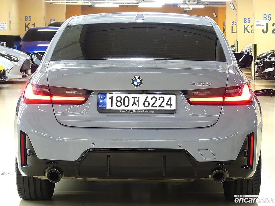 BMW 3 Series 320i M 2024 — thumbnail 4
