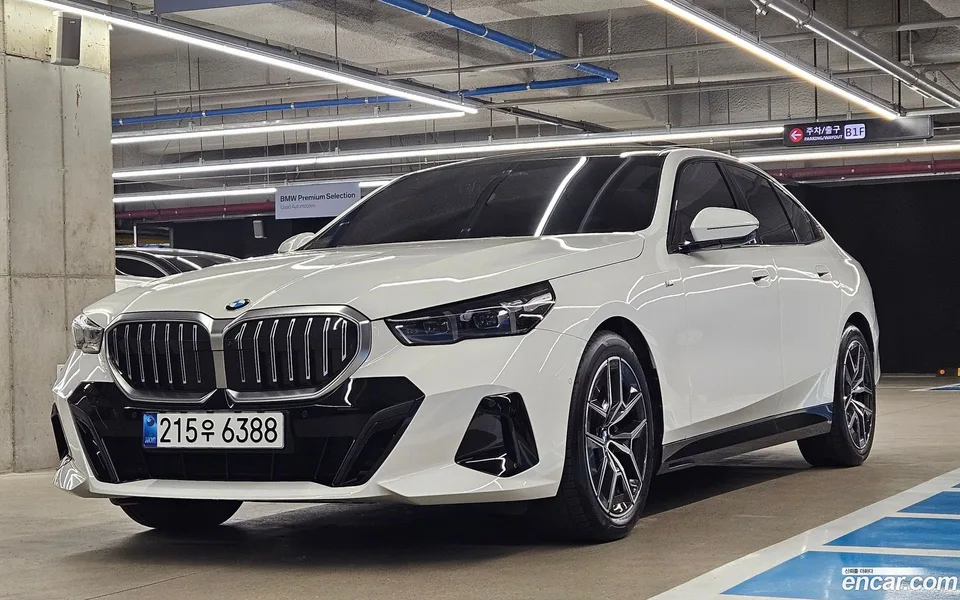 BMW 5 Series 520i M 2025 — photo 1, buy with delivery to Moscow