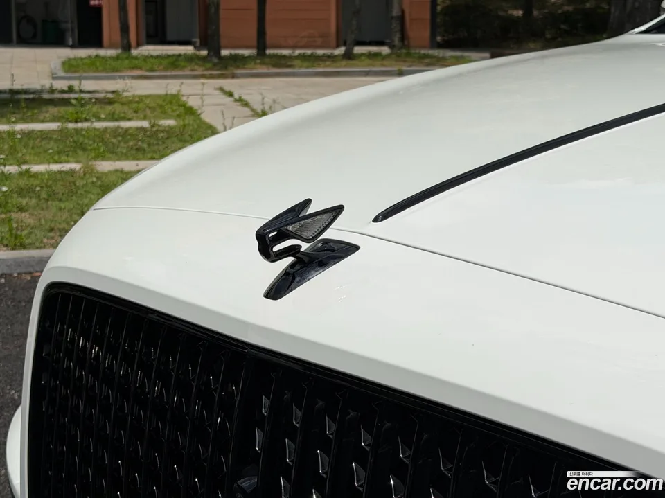 Bentley Flying Spur 4.0 2023 — thumbnail 4