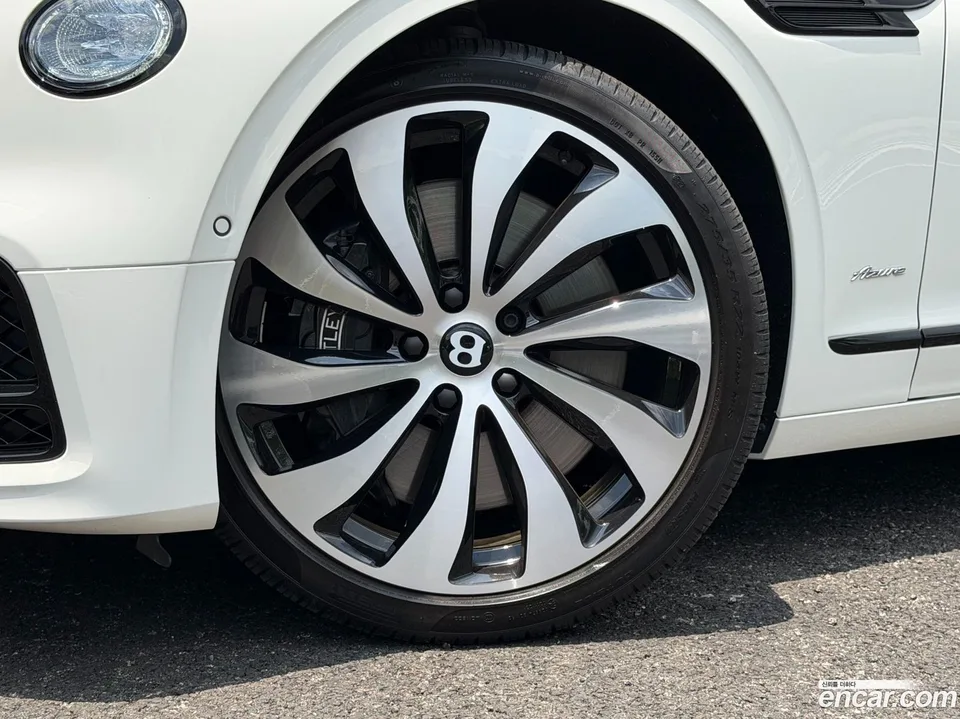 Bentley Flying Spur 4.0 2023 — thumbnail 5