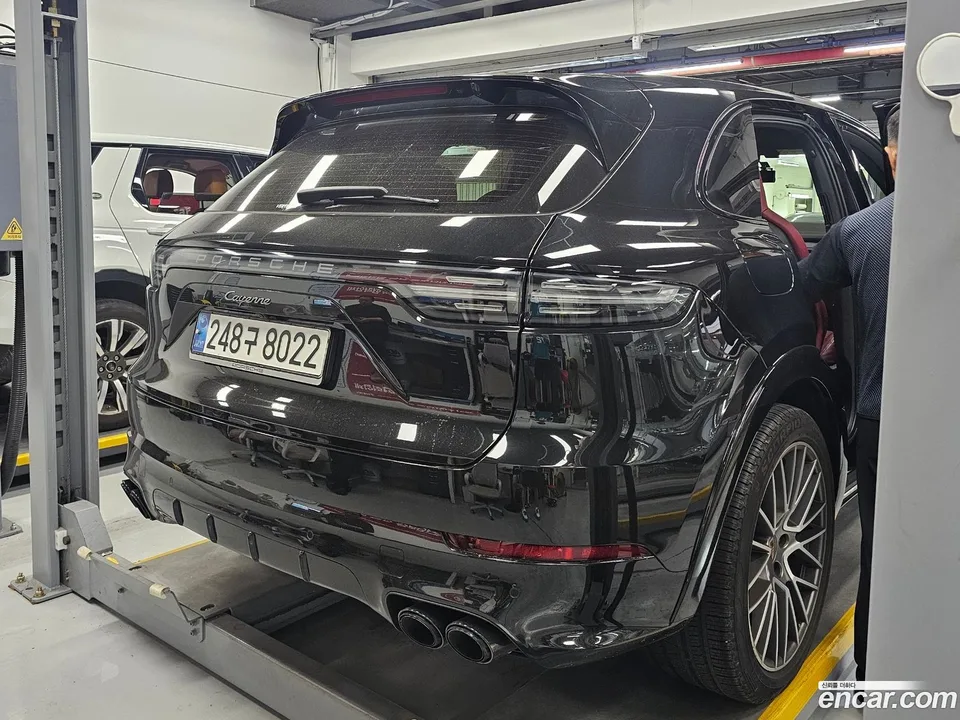Porsche Cayenne 3.0 2022 — thumbnail 4