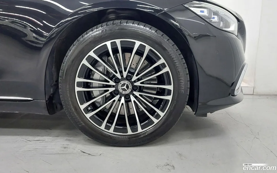 Mercedes-Benz S-Class S350 d 4MATIC 2024 — thumbnail 2