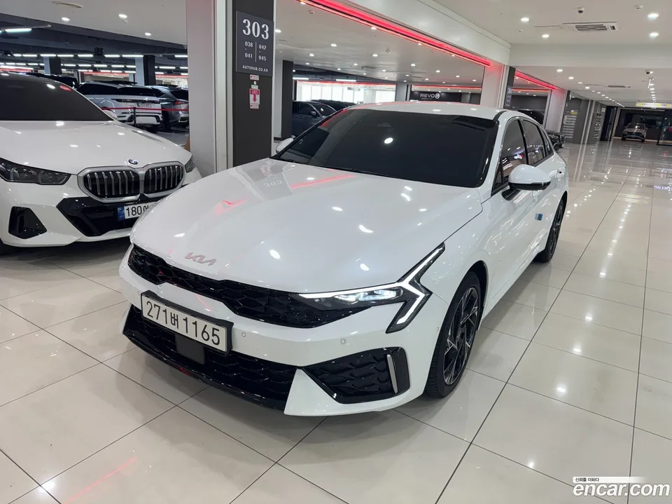Kia K5 2.0 2026 — photo 1, buy with delivery to Moscow