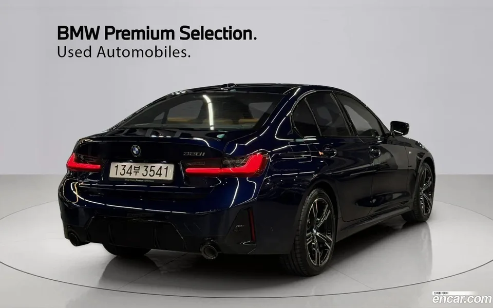 BMW 3 Series 320i M 2025 — thumbnail 2