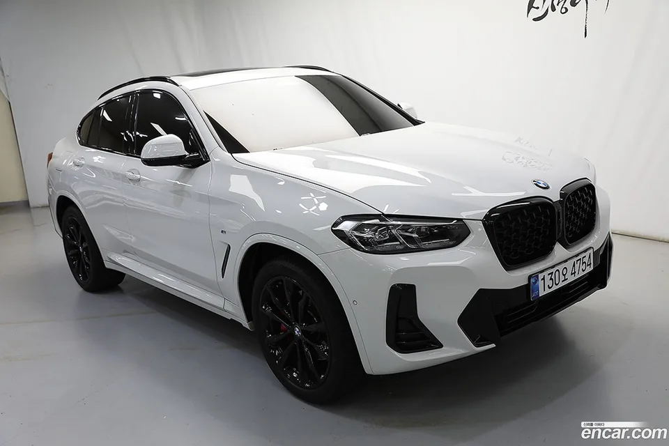 BMW X4 xDrive20i M 2025 — photo 1, buy with delivery to Moscow