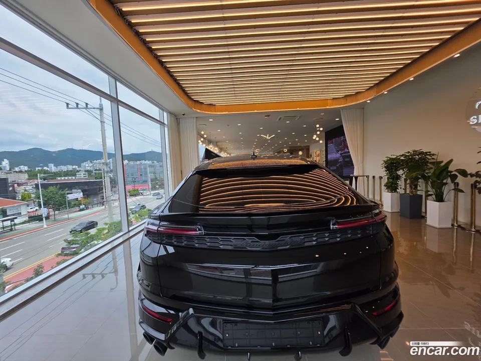 Lamborghini Urus 4.0 V8 SE 2026 — thumbnail 4