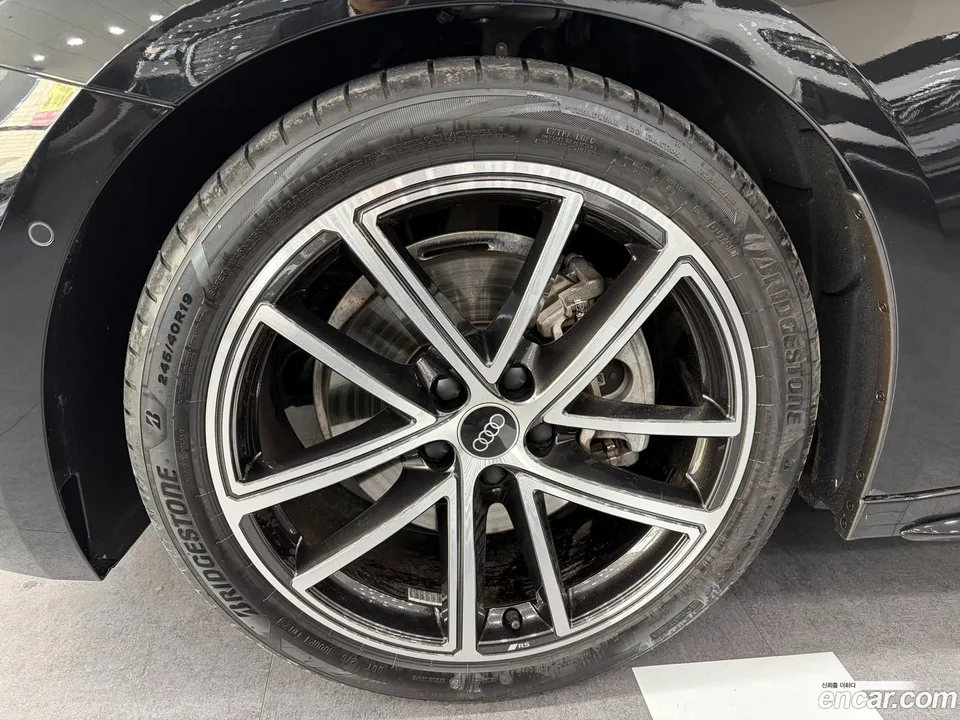 Audi A5 40 TFSI S Line 2025 — thumbnail 5
