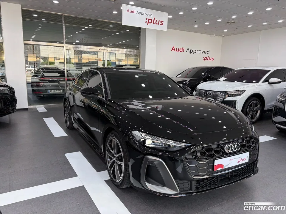 Audi A5 40 TFSI S Line 2025 — photo 1, buy with delivery to Moscow