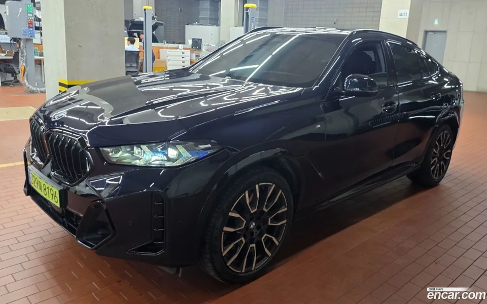 BMW X6 xDrive40i M 2024 — photo 1, buy with delivery to Moscow