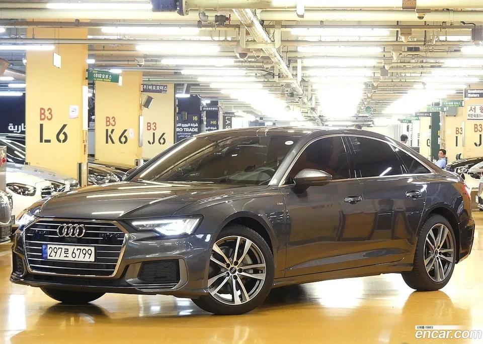 Audi A6 45 TFSI 2022 — фото 1, купить с доставкой в Москву