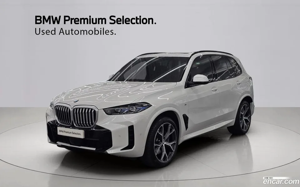 BMW X5 xDrive 40i M 2024 — photo 1, buy with delivery to Moscow