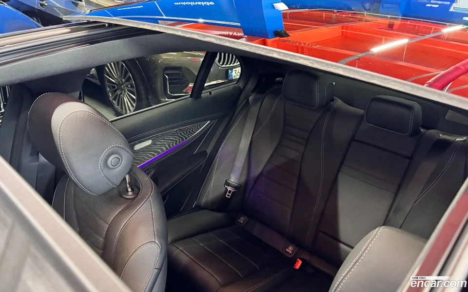 Mercedes-Benz E-Class E350 4MATIC AMG Line 2022 — thumbnail 5
