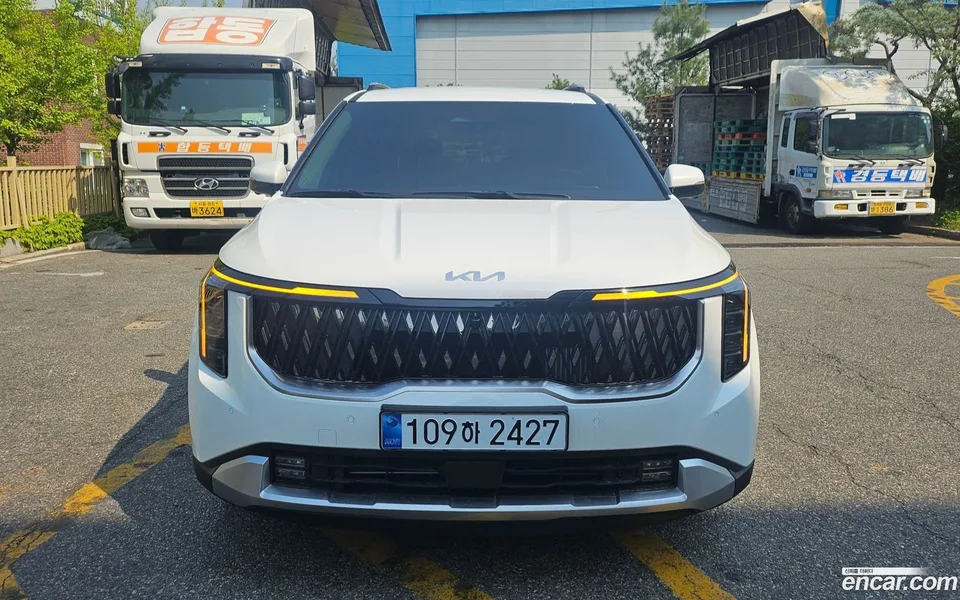 Kia Carnival HEV 9 2026 — photo 1, buy with delivery to Moscow