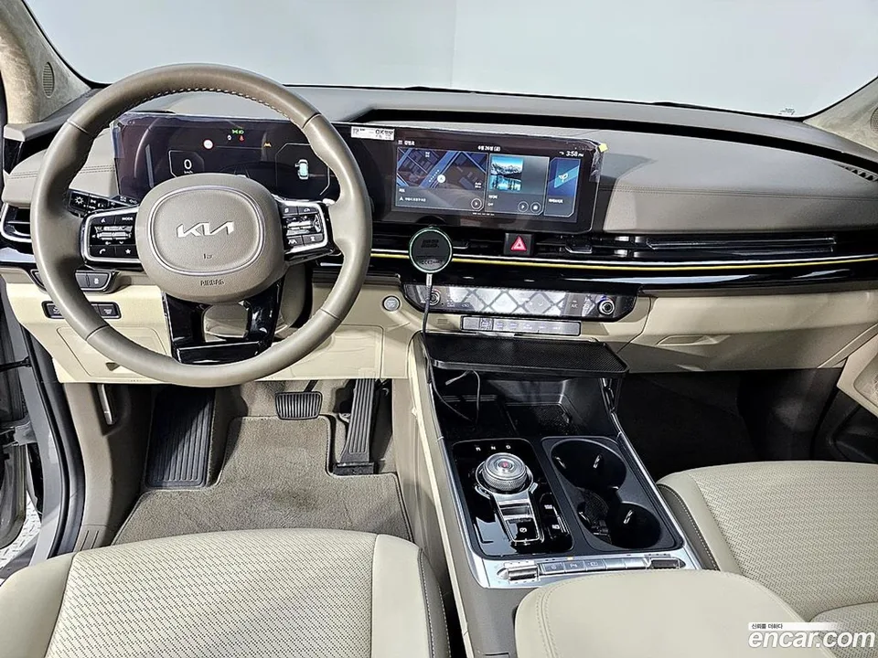 Kia Carnival HEV 9 () 2024 — thumbnail 2