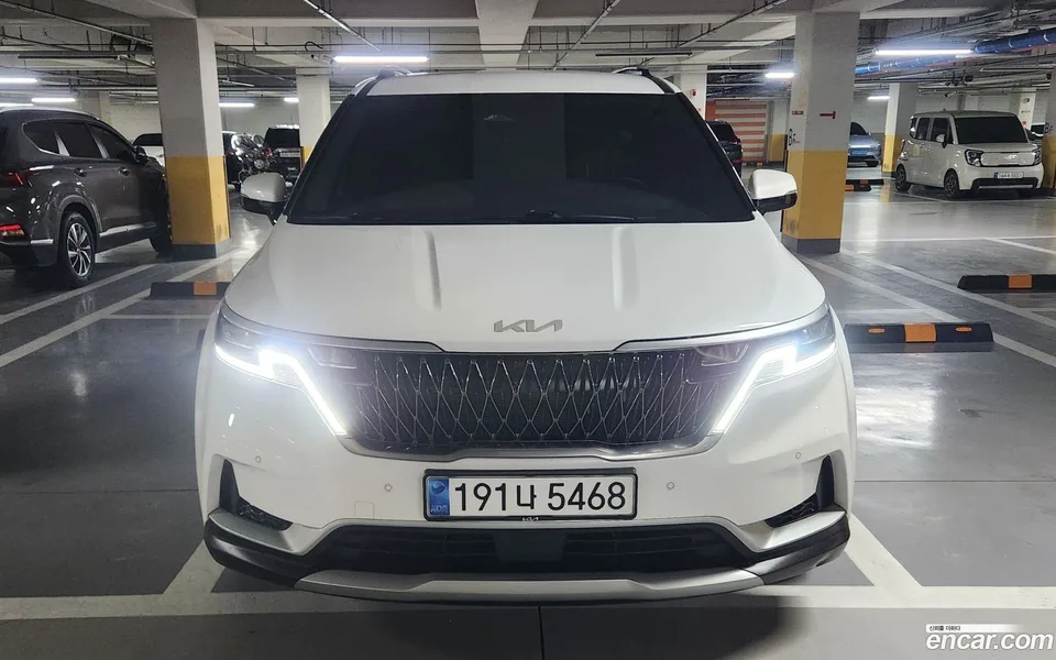 Kia Carnival 9 2023 — photo 1, buy with delivery to Moscow