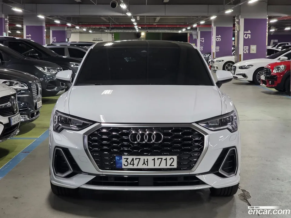 Audi Q3 35 TDI 2022 — photo 1, buy with delivery to Moscow