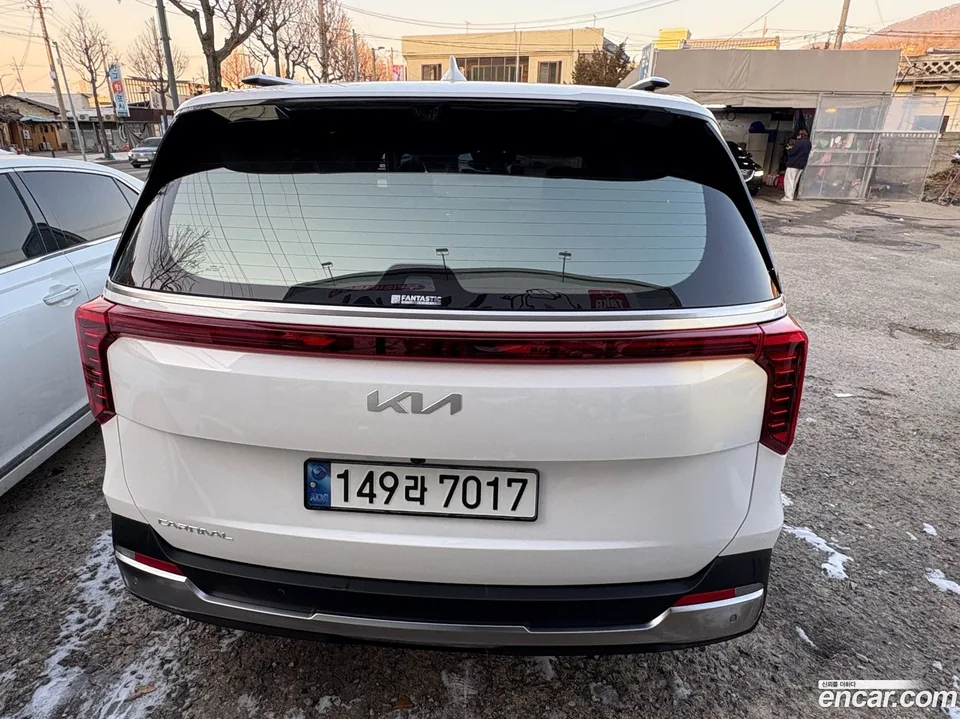 Kia Carnival 9 2024 — thumbnail 2