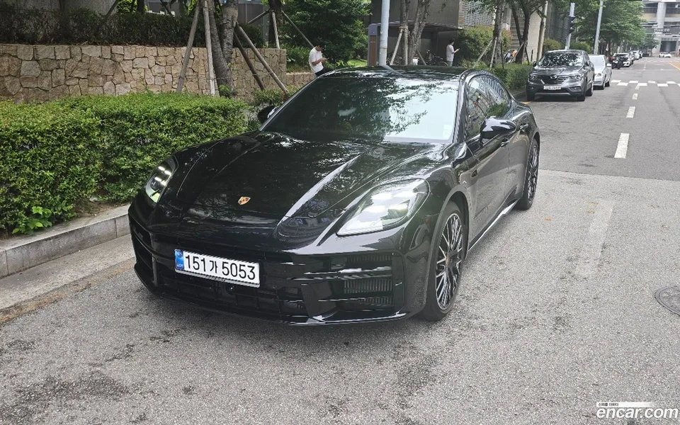 Porsche Panamera (971) 2.9 AWD 2024 — photo 1, buy with delivery to Moscow