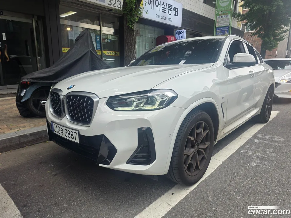 BMW X4 xDrive20i M 2024 — photo 1, buy with delivery to Moscow