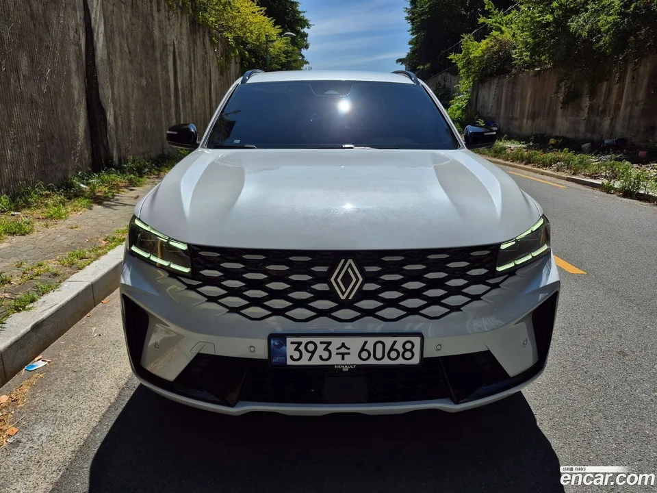 Renault Samsung Grand Koleos 1.5 E-TECH 2WD 2025 — photo 1, buy with delivery to Moscow