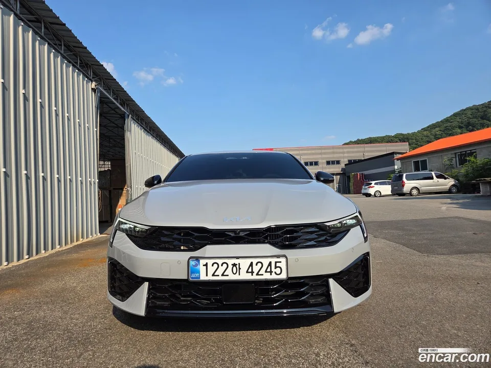 Kia K5 1.6 2025 — thumbnail 3