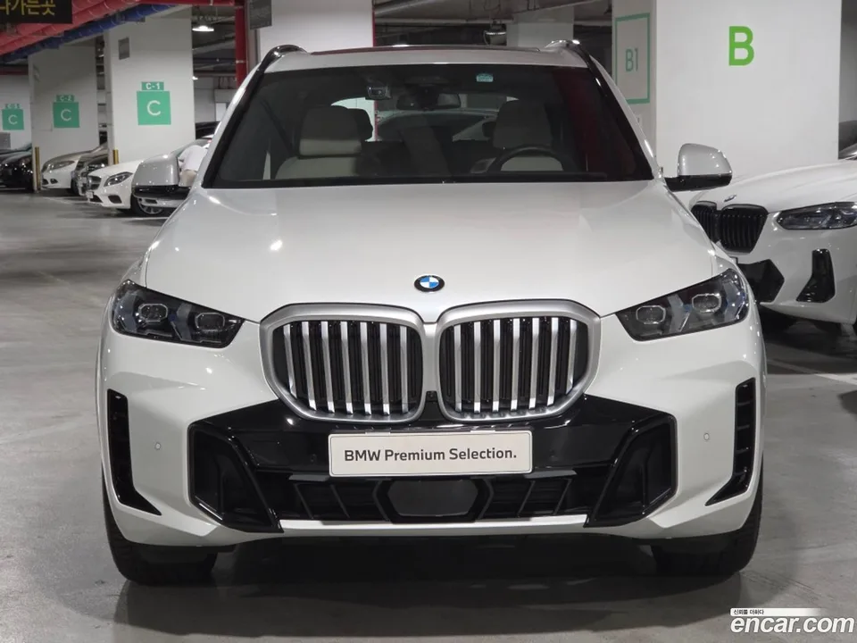 BMW X5 xDrive 40i M 2025 — thumbnail 3