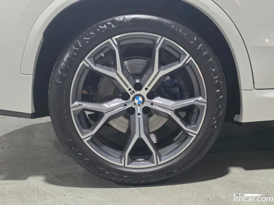 BMW X5 xDrive 40i M 2025 — thumbnail 5