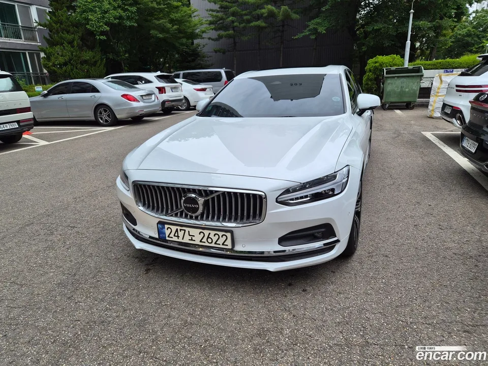 Volvo S90 B6 AWD 2024 — photo 1, buy with delivery to Moscow