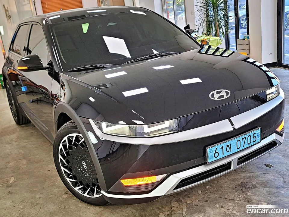 Hyundai Ioniq 5 2023 — thumbnail 3