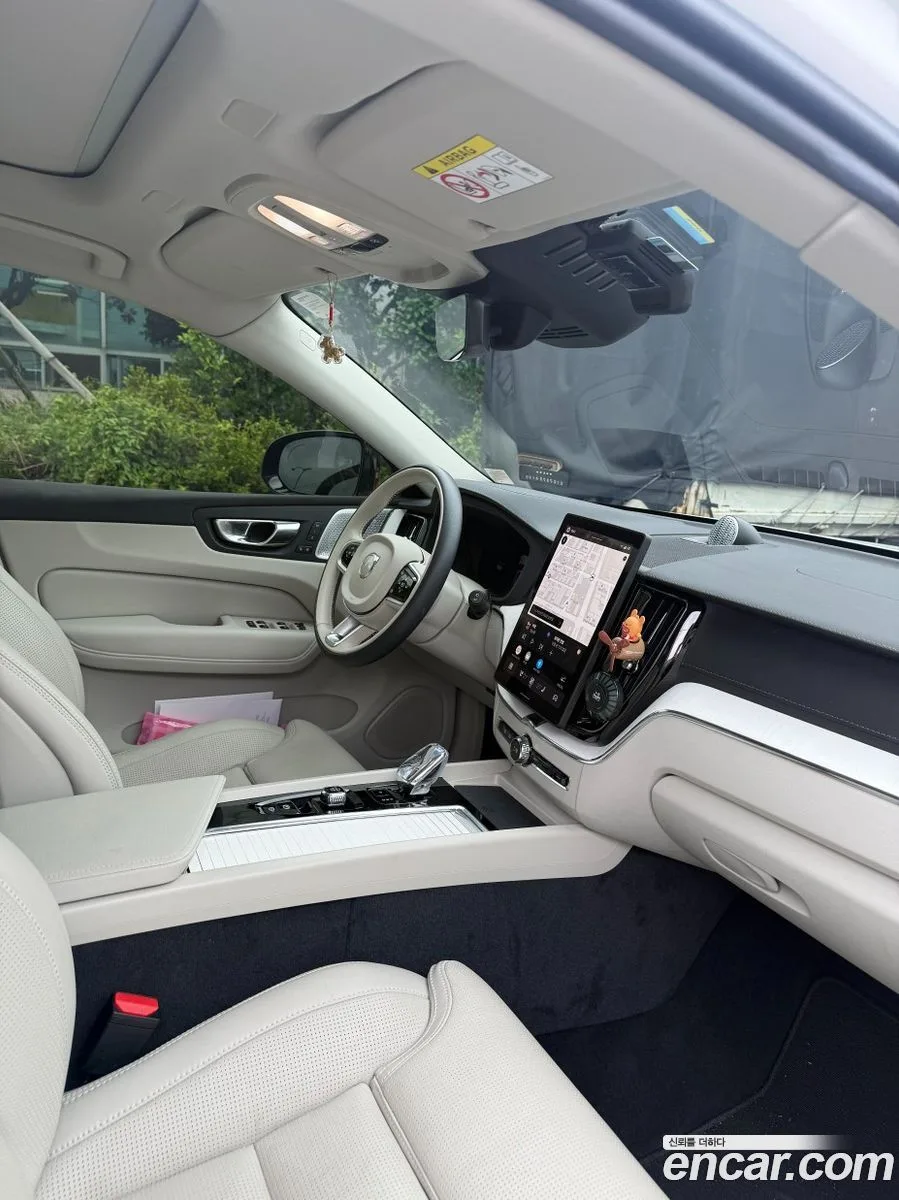 Volvo XC60 B5 2025 — thumbnail 2