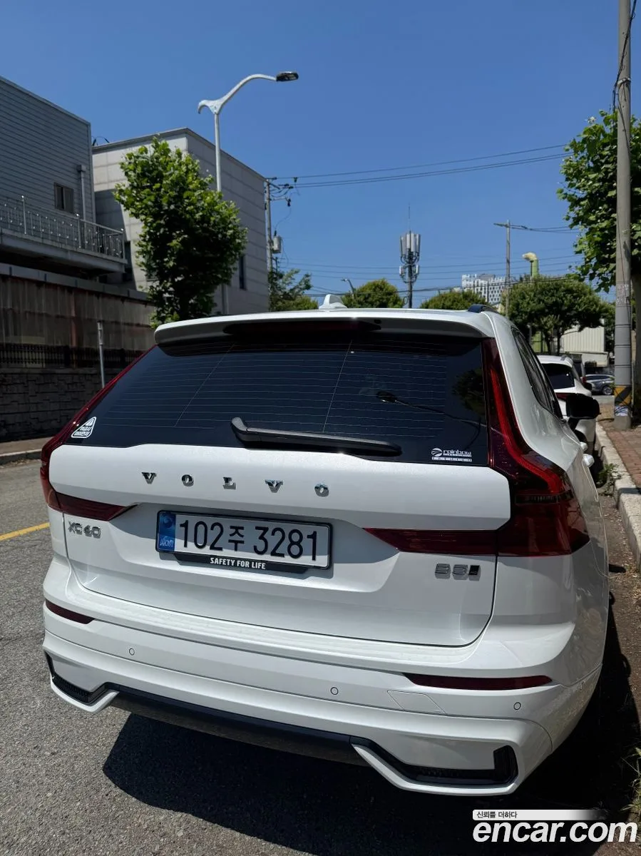Volvo XC60 B5 2025 — thumbnail 4