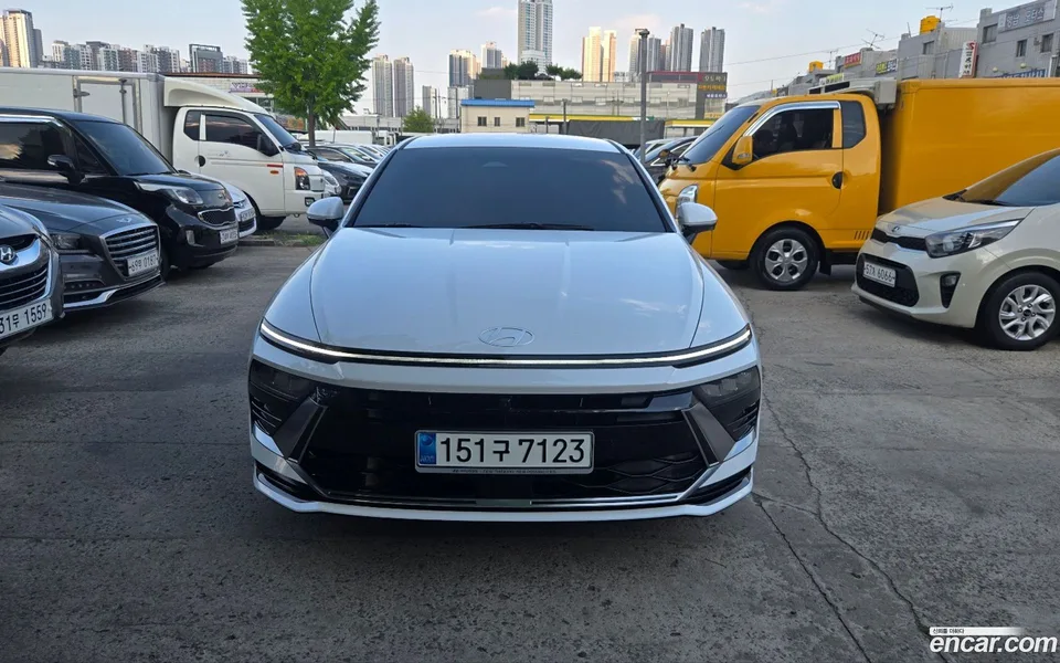 Hyundai Sonata The Edge Hybrid 2023 — thumbnail 3