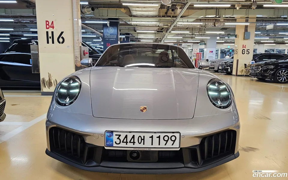 Porsche 911 (992) 4 GTS 2025 — photo 1, buy with delivery to Moscow