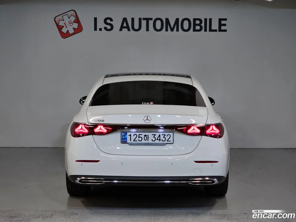 Mercedes-Benz E-Class E200 2024 — миниатюра 3