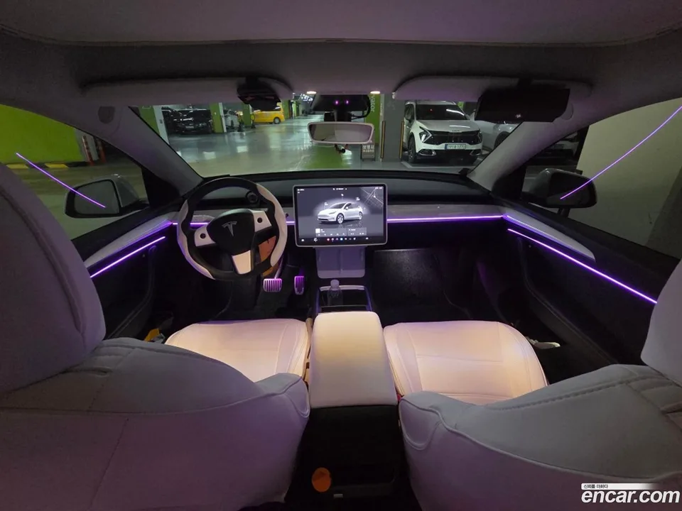 Tesla Model Y RWD 2023 — thumbnail 3