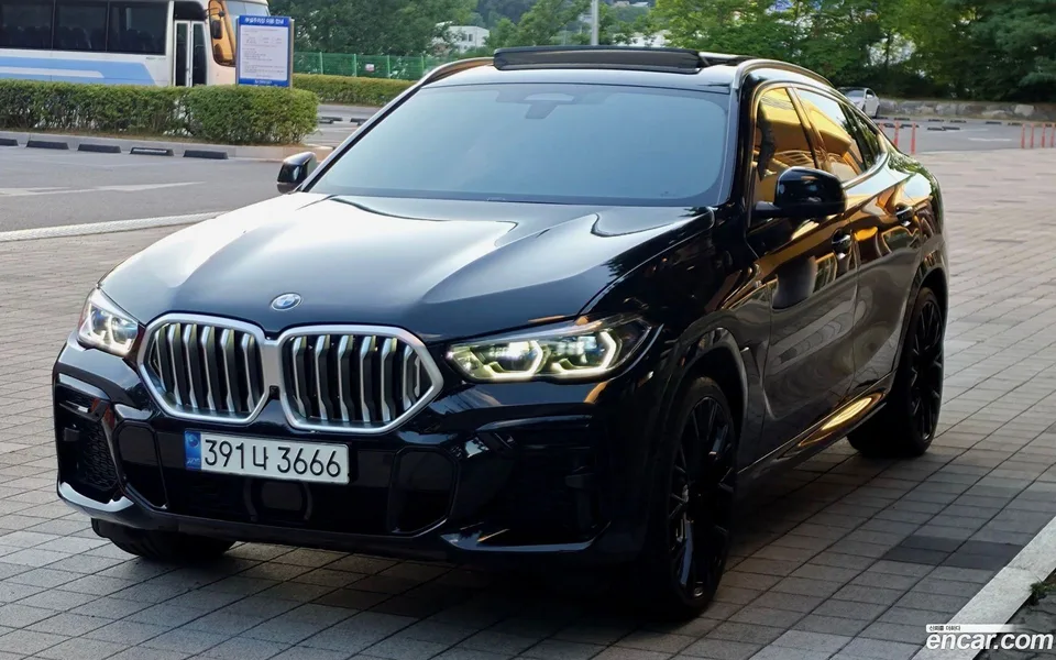 BMW X6 xDrive40i M 2022 — thumbnail 2