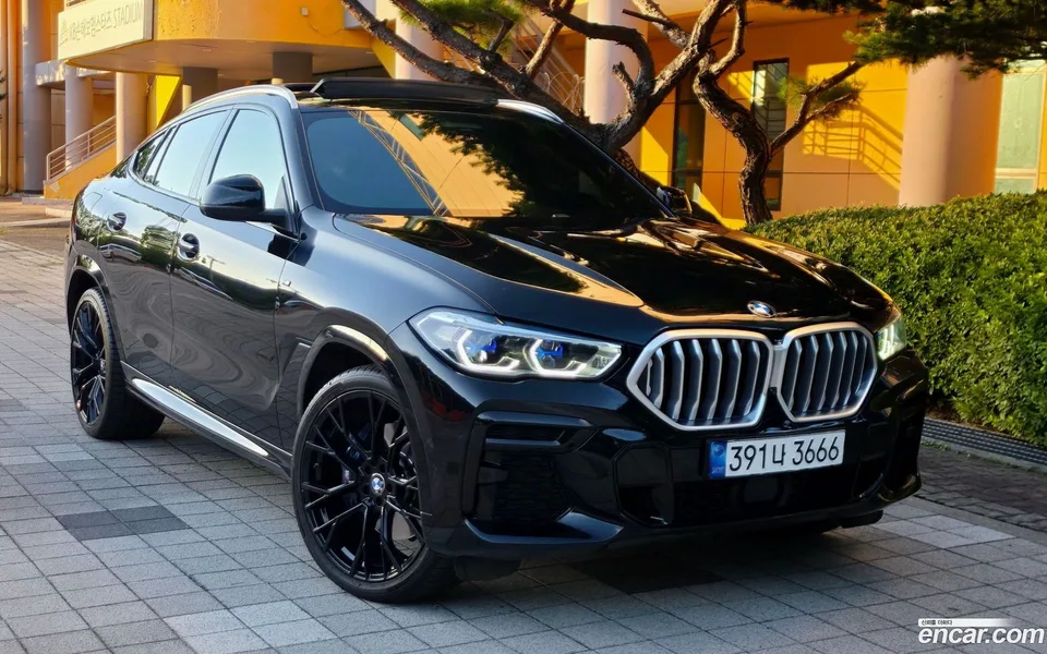 BMW X6 xDrive40i M 2022 — thumbnail 3